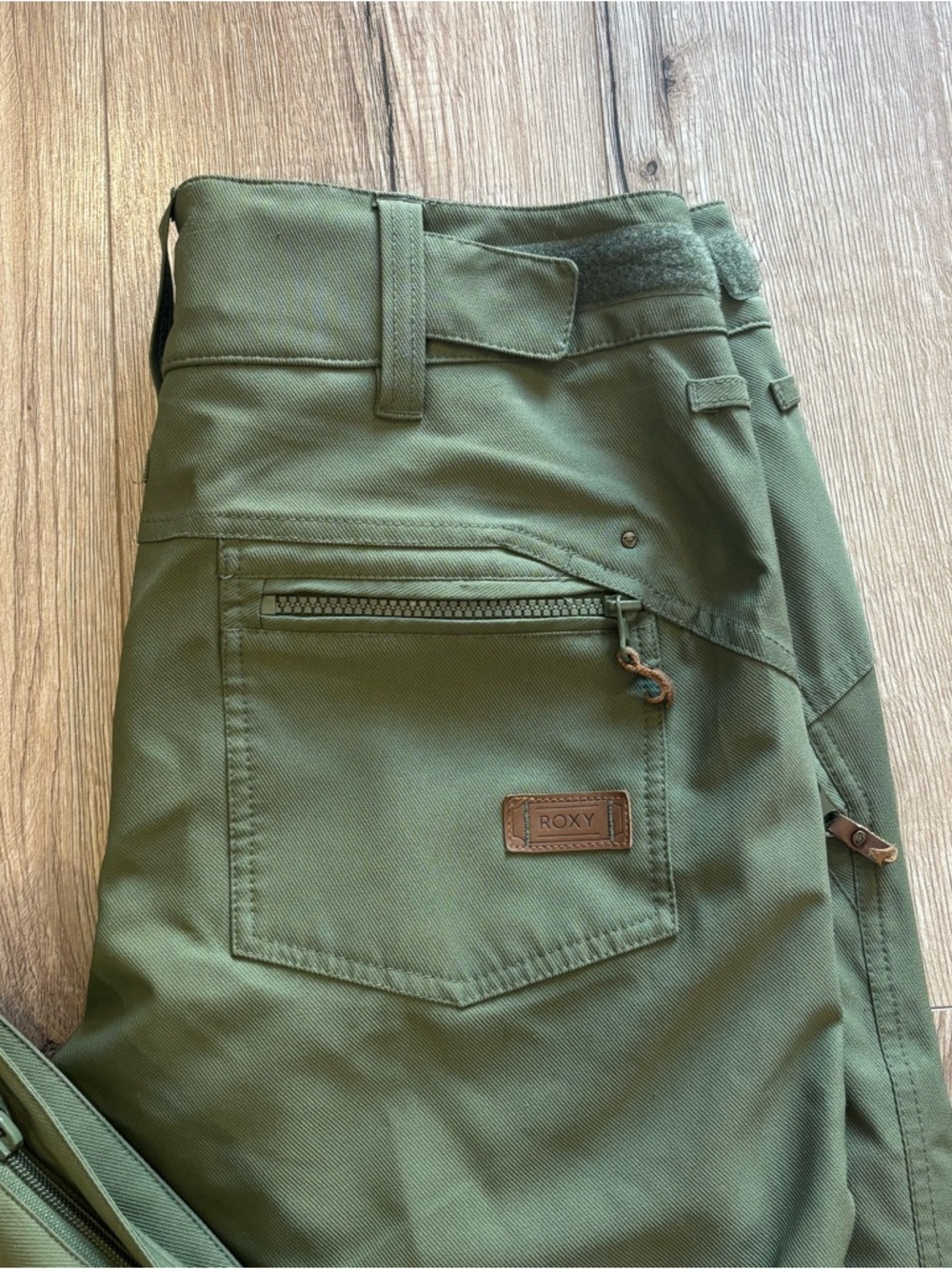 Women’s Roxy Snow Pants - Picture 2 of 4